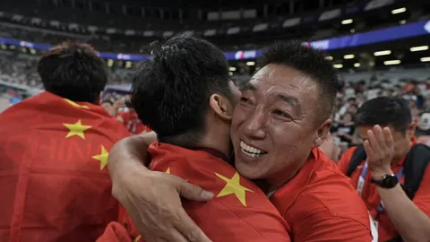 “丁俊晖凌晨挑战马威，球员锦标赛巅峰对决在即”