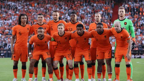 骑士在NBA常规赛击败勇士